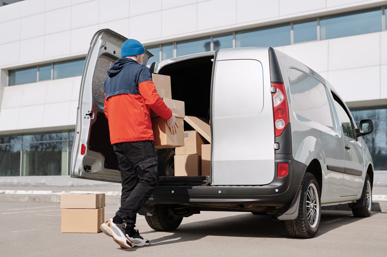 Services Benefits of Hiring Professional Loading and Unloading Service